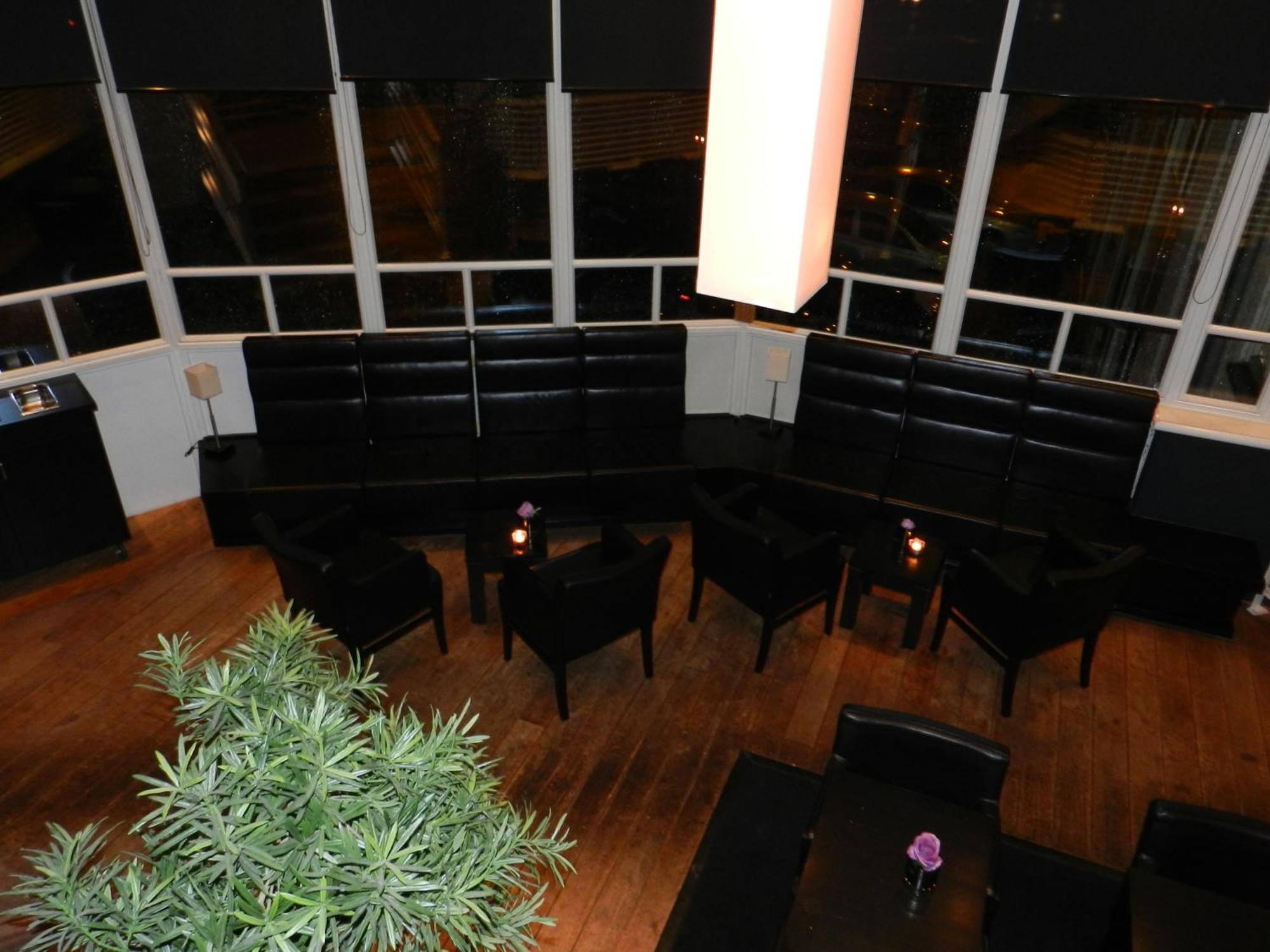 Van Der Valk Hotel Дронген Экстерьер фото