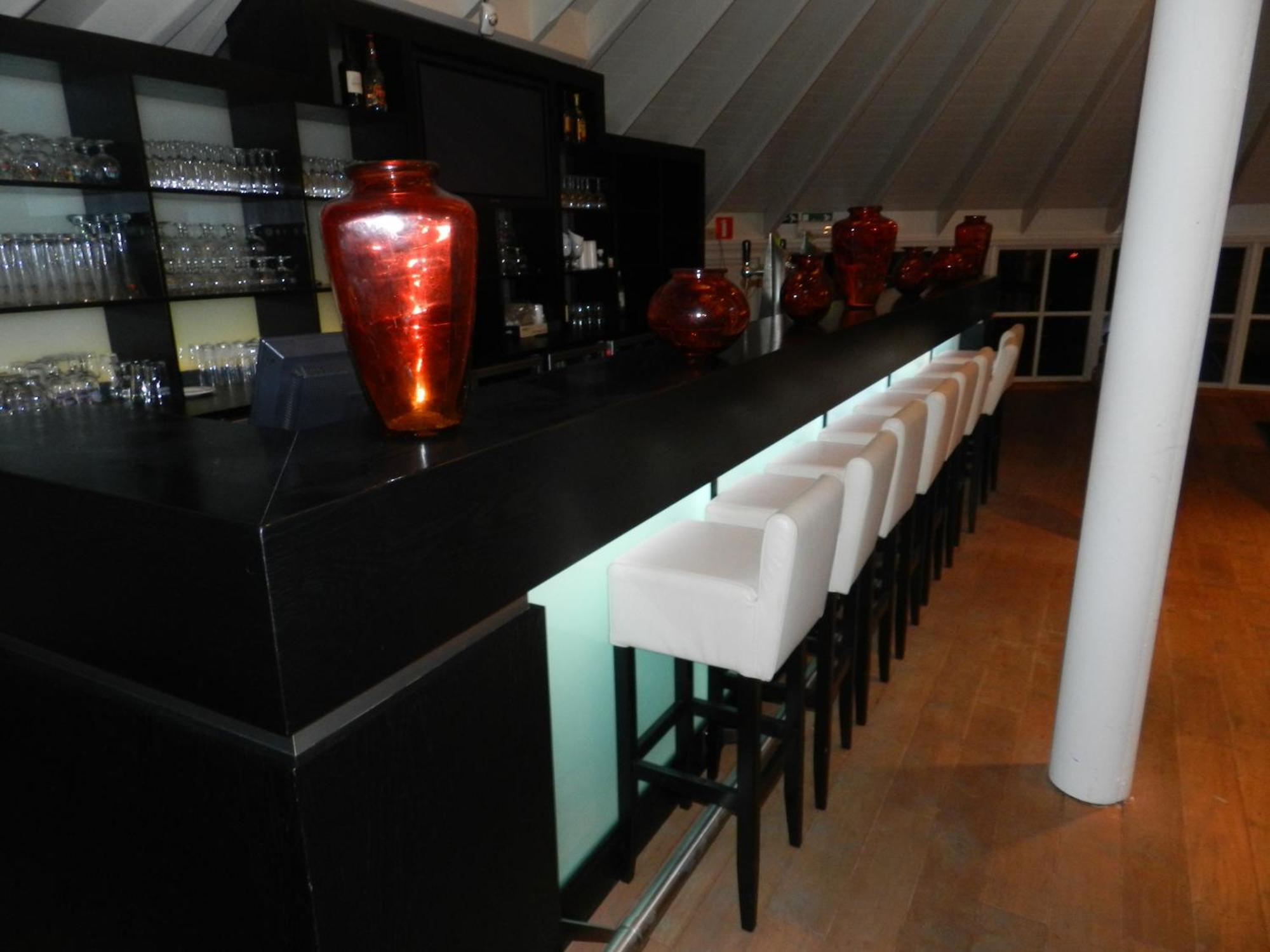 Van Der Valk Hotel Дронген Экстерьер фото